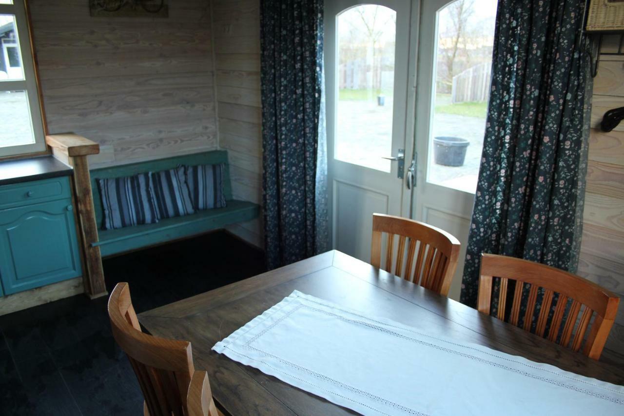 Chalet - Camping 'T Dekske Wintelre Exterior photo
